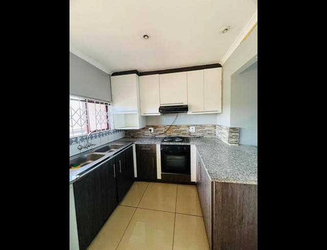 2 BEDROOM APARTMENT FOR SALE IN WATERVAL PARK